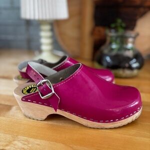 Clogs Swedush girls size 4-4 1/2 Pink leather